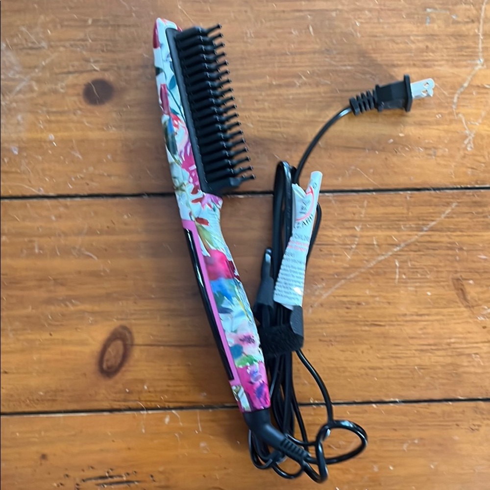 Calista Triangl Pro Heated Detailer Brush Fancy Floral